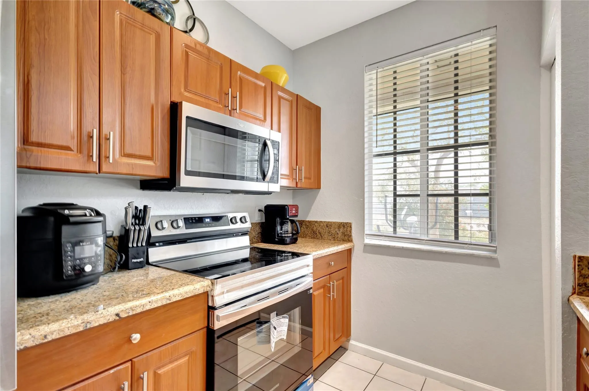 2037 Nassau Dr