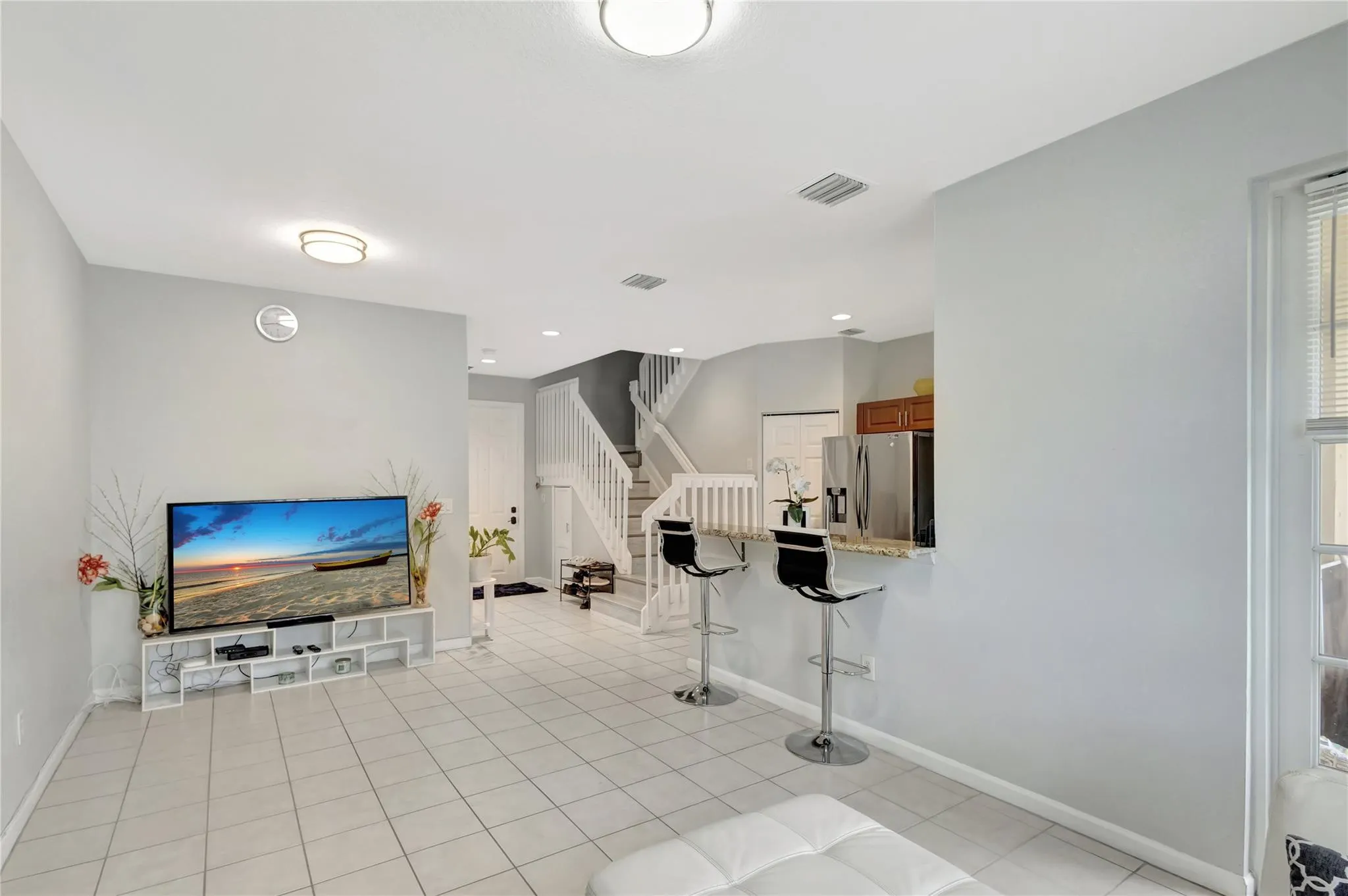 2037 Nassau Dr