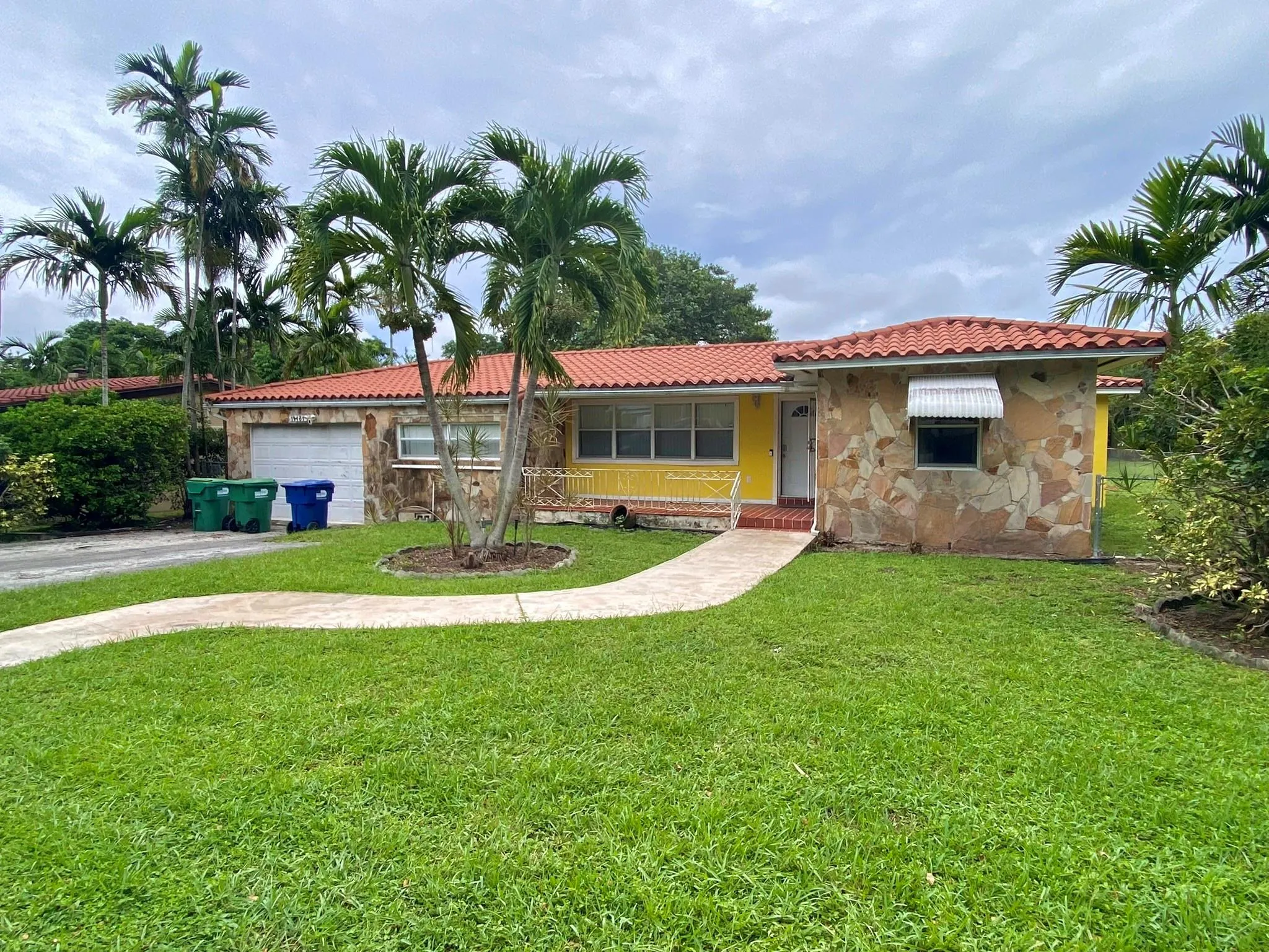 14131 NW 3rd Ave, #B