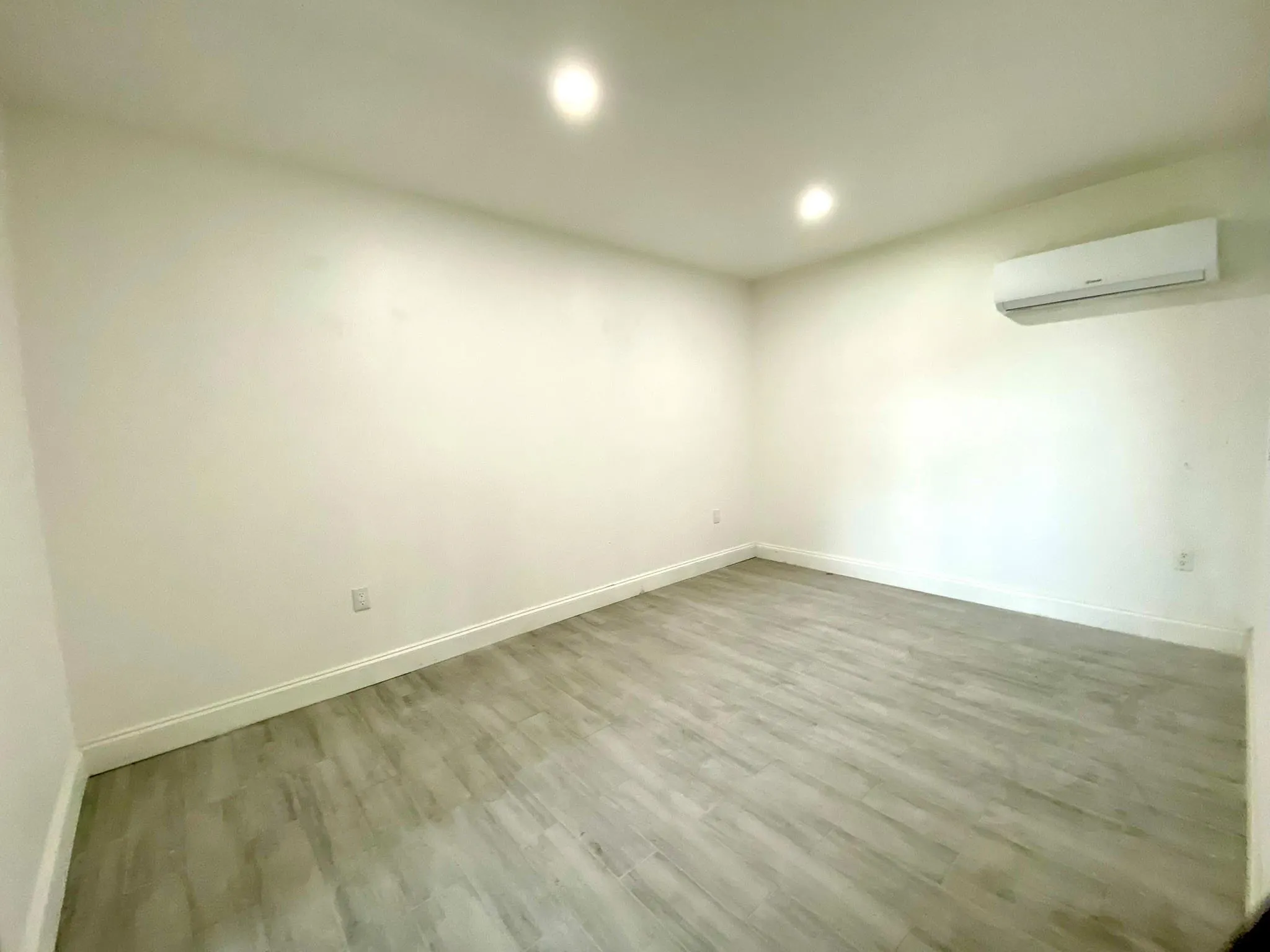 14131 NW 3rd Ave, #D