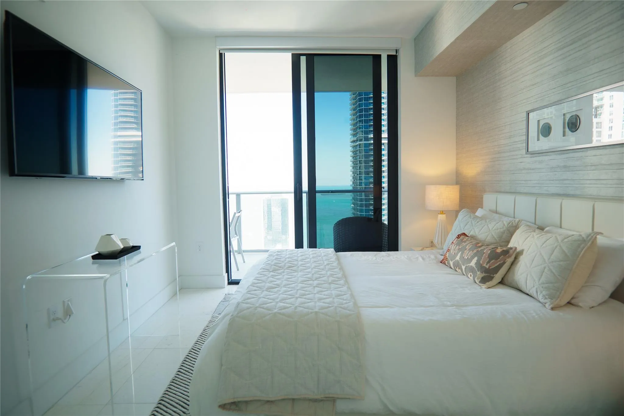1010 Brickell Ave, #4002