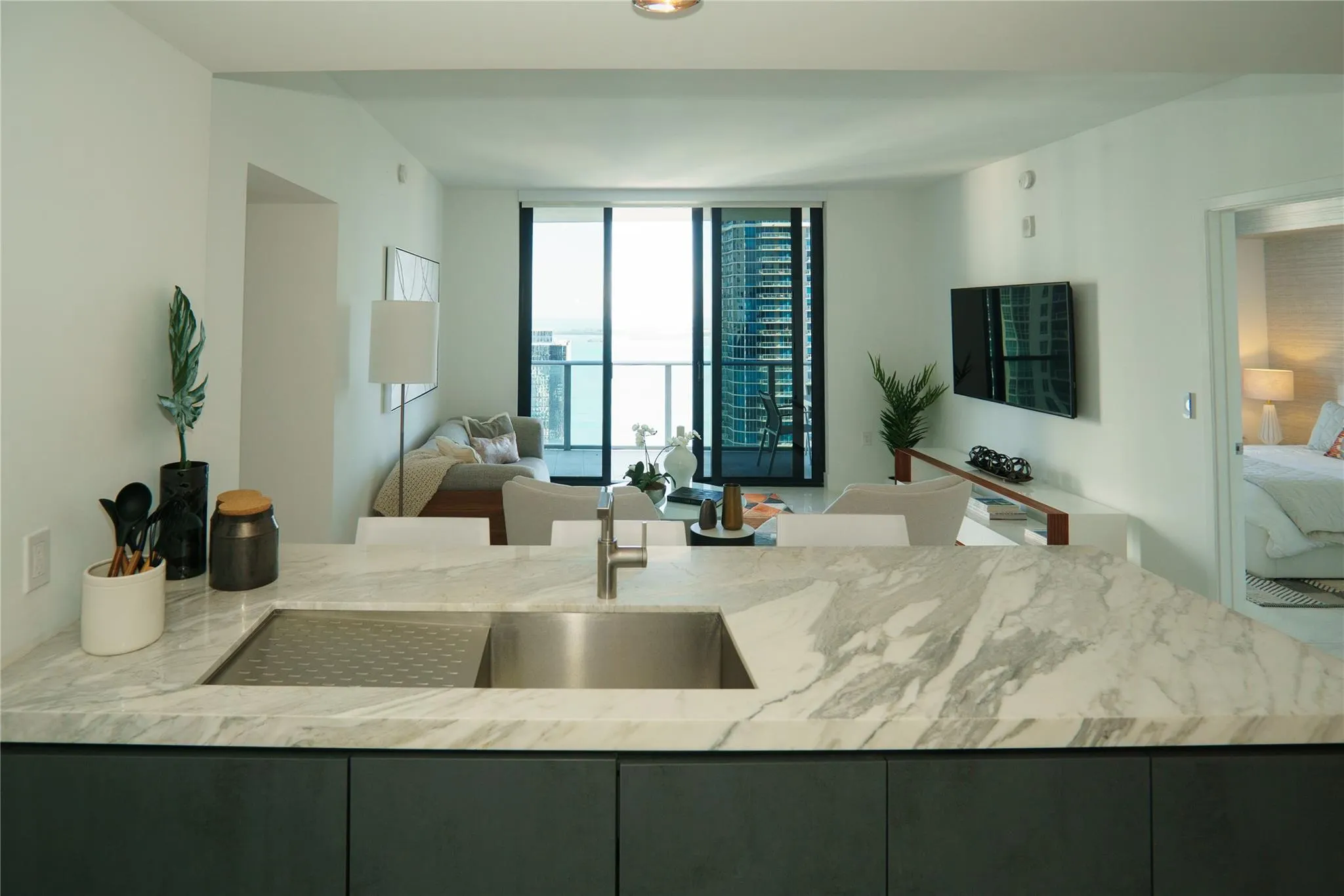 1010 Brickell Ave, #4002
