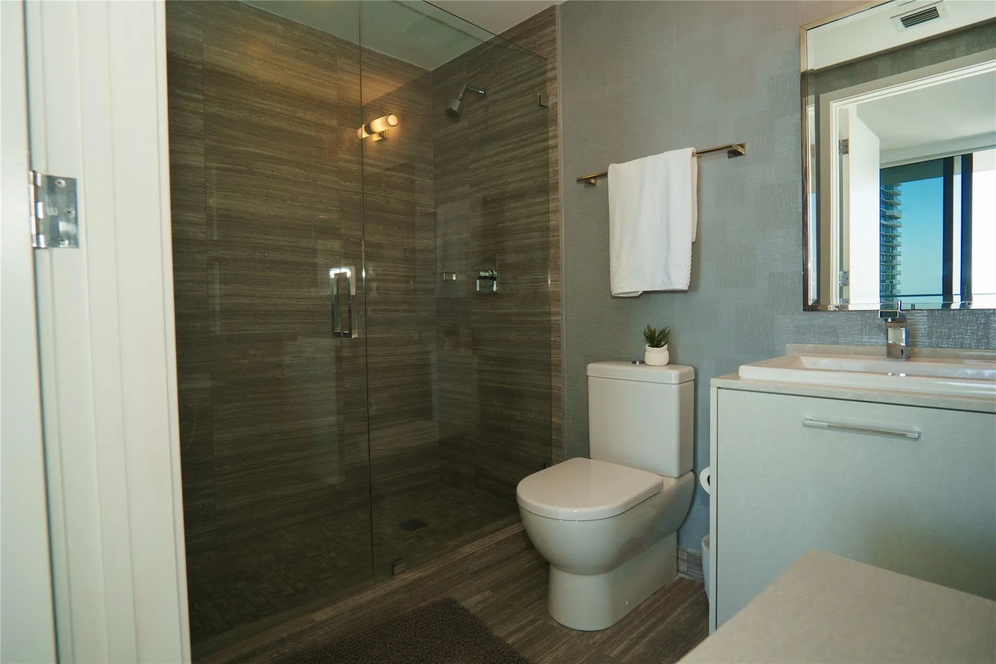 1010 Brickell Ave, #4002