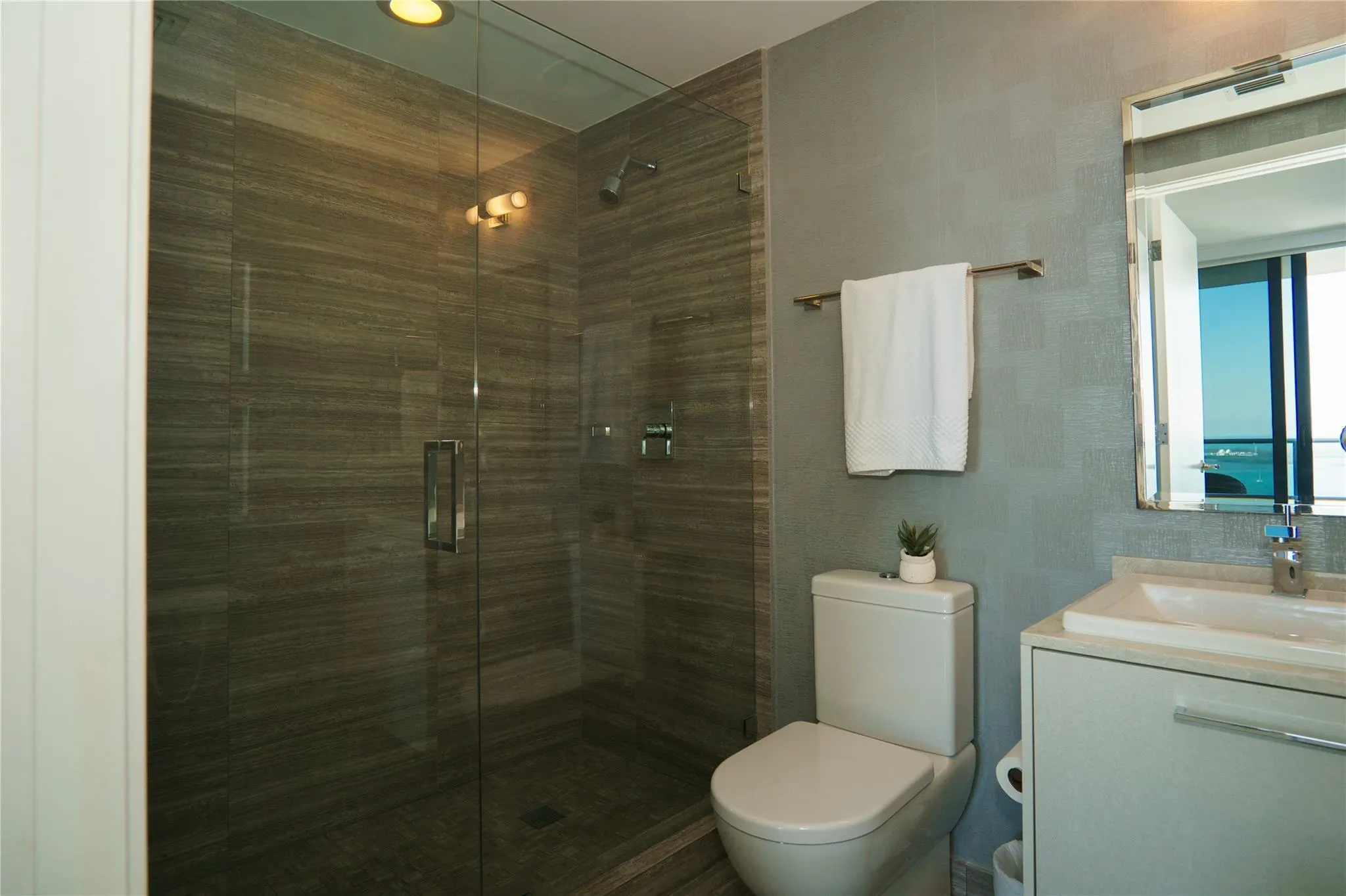1010 Brickell Ave, #4002