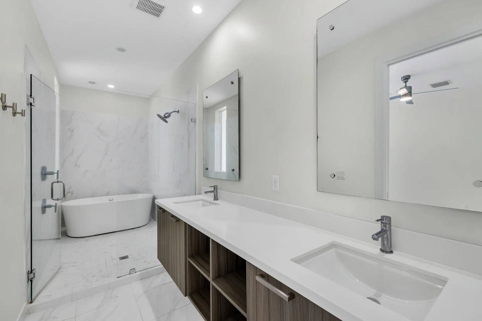 1025 NE 18th Ave, #103