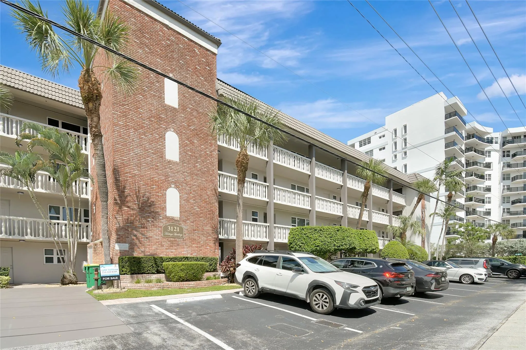 3121 NE 51st St, #404E