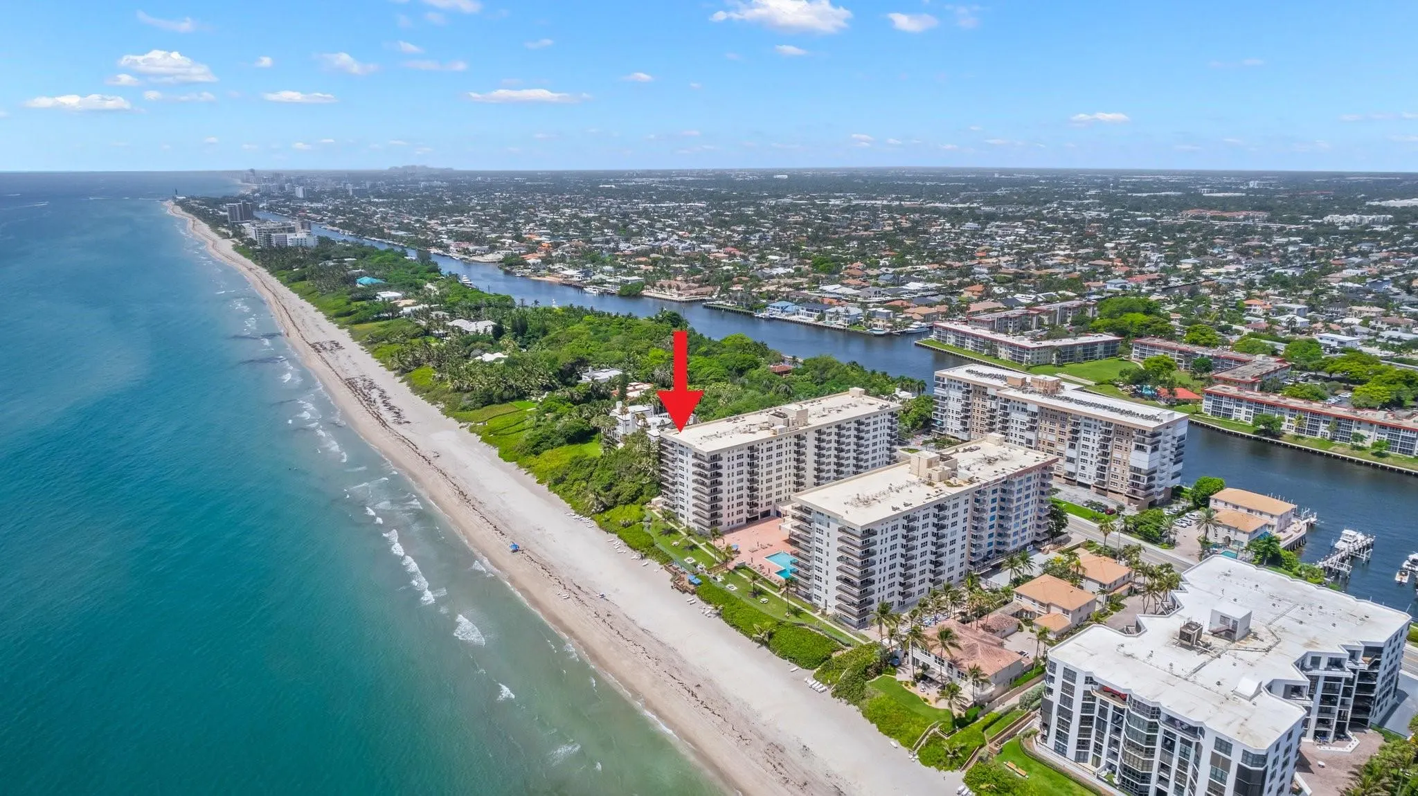 1147 Hillsboro Mile, #214