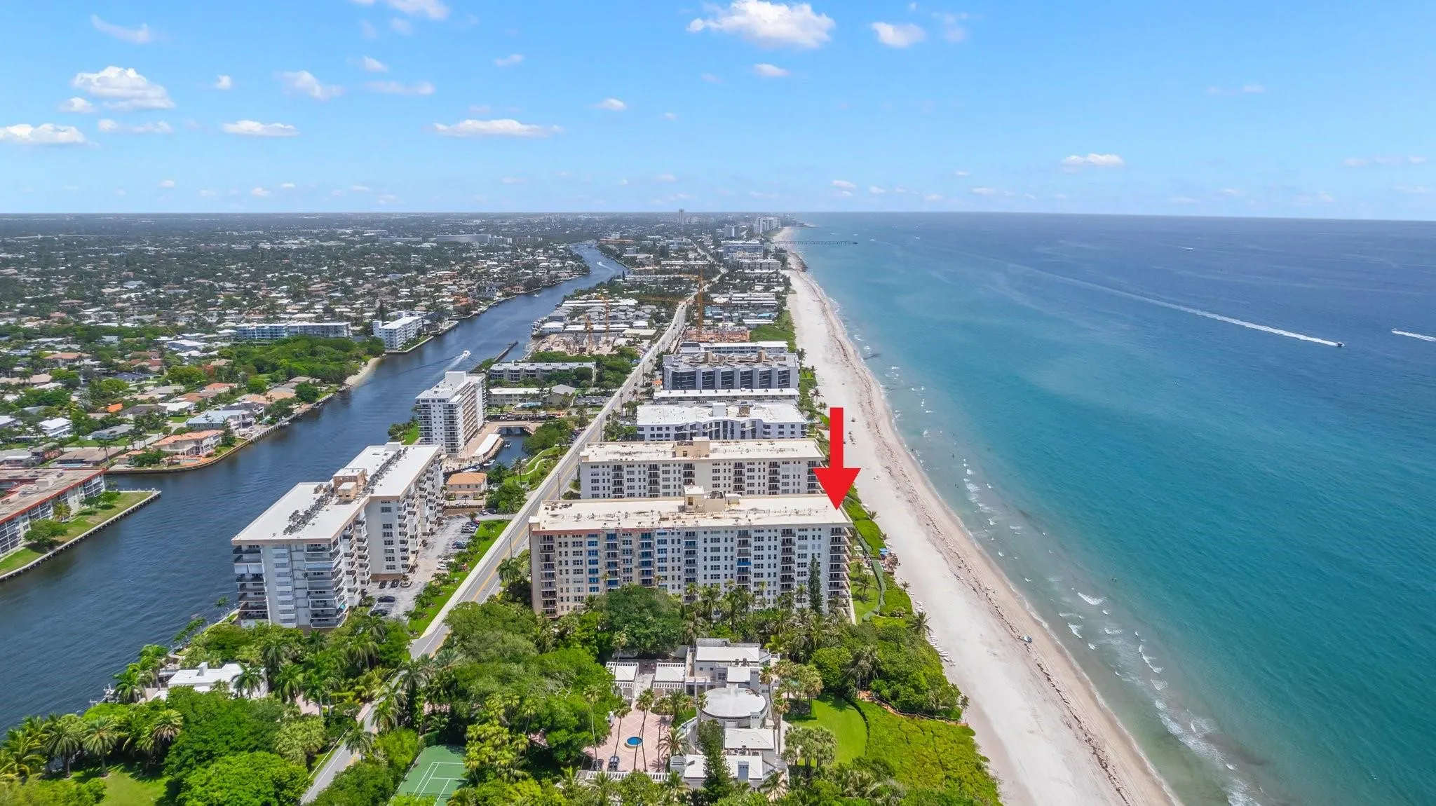 1147 Hillsboro Mile, #214
