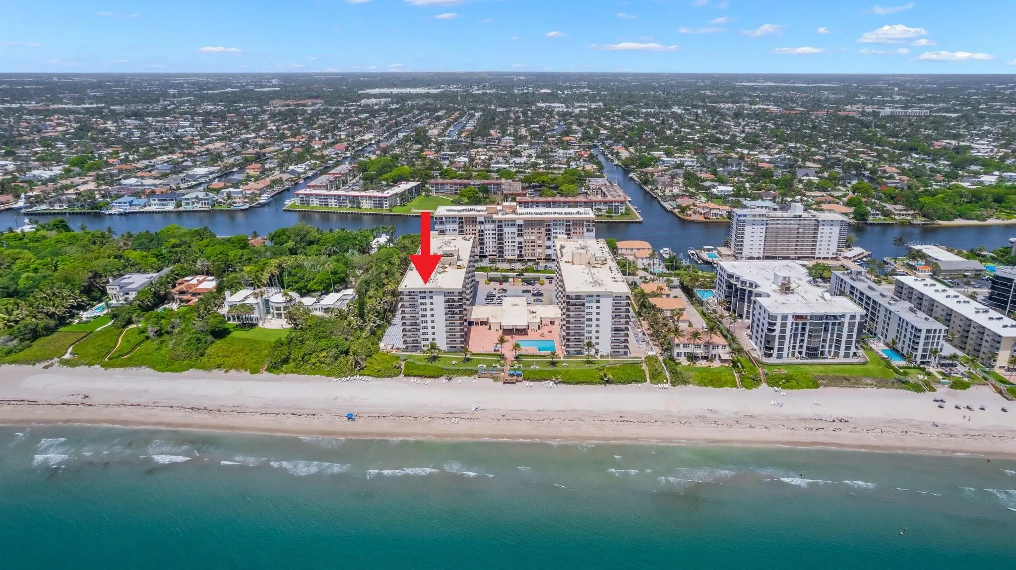 1147 Hillsboro Mile, #214