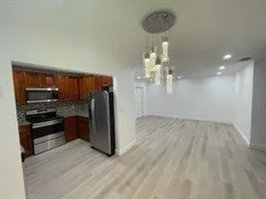 11660 NW 45 Street, #4