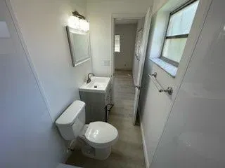 11660 NW 45 Street, #4