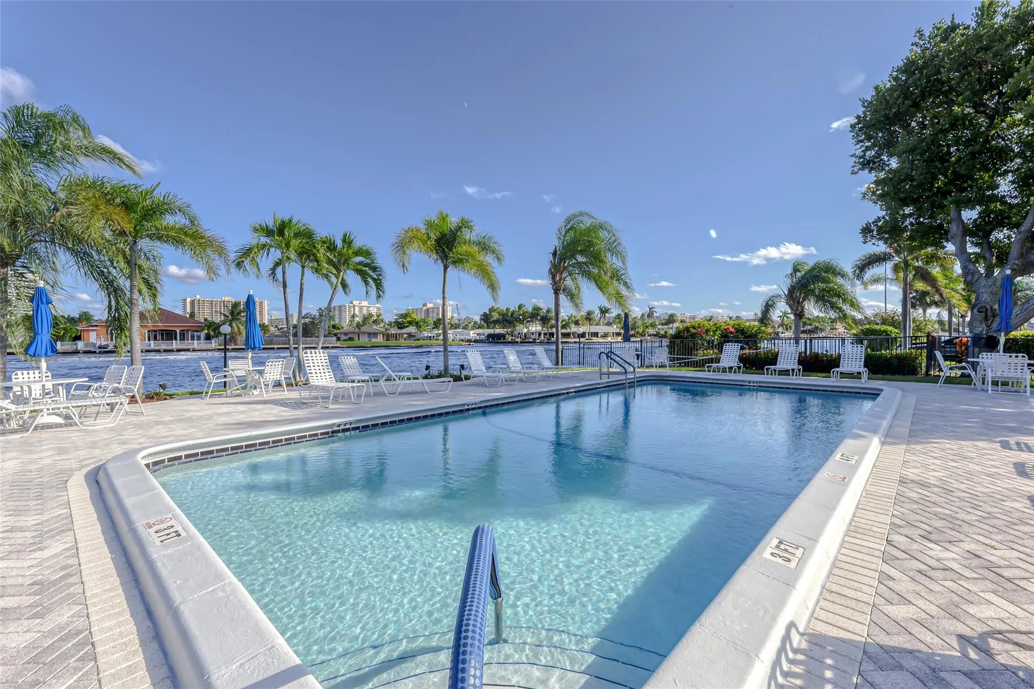 6329 Bay Club Dr, #3