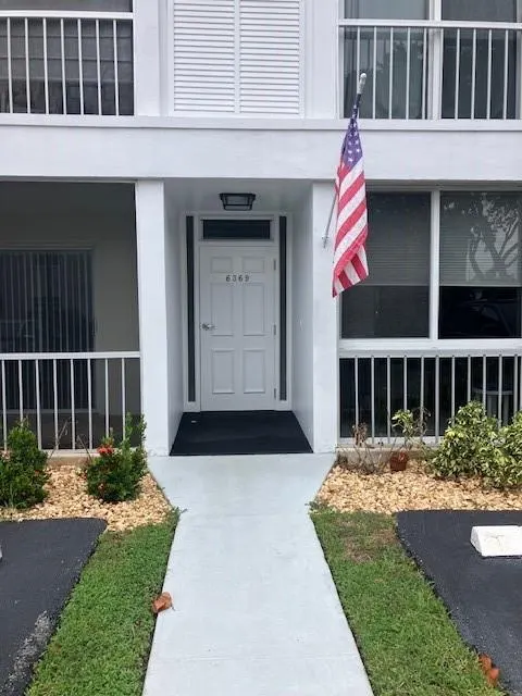6329 Bay Club Dr, #3