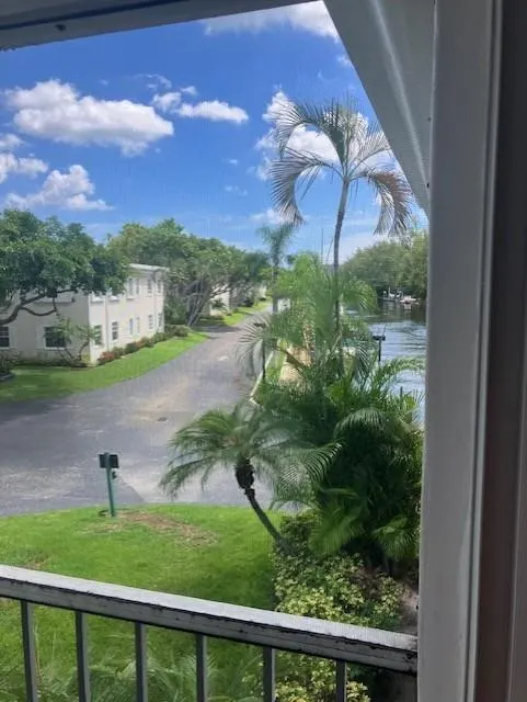 6329 Bay Club Dr, #3