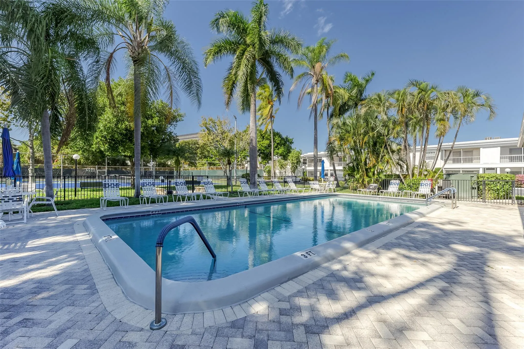 6329 Bay Club Dr, #3
