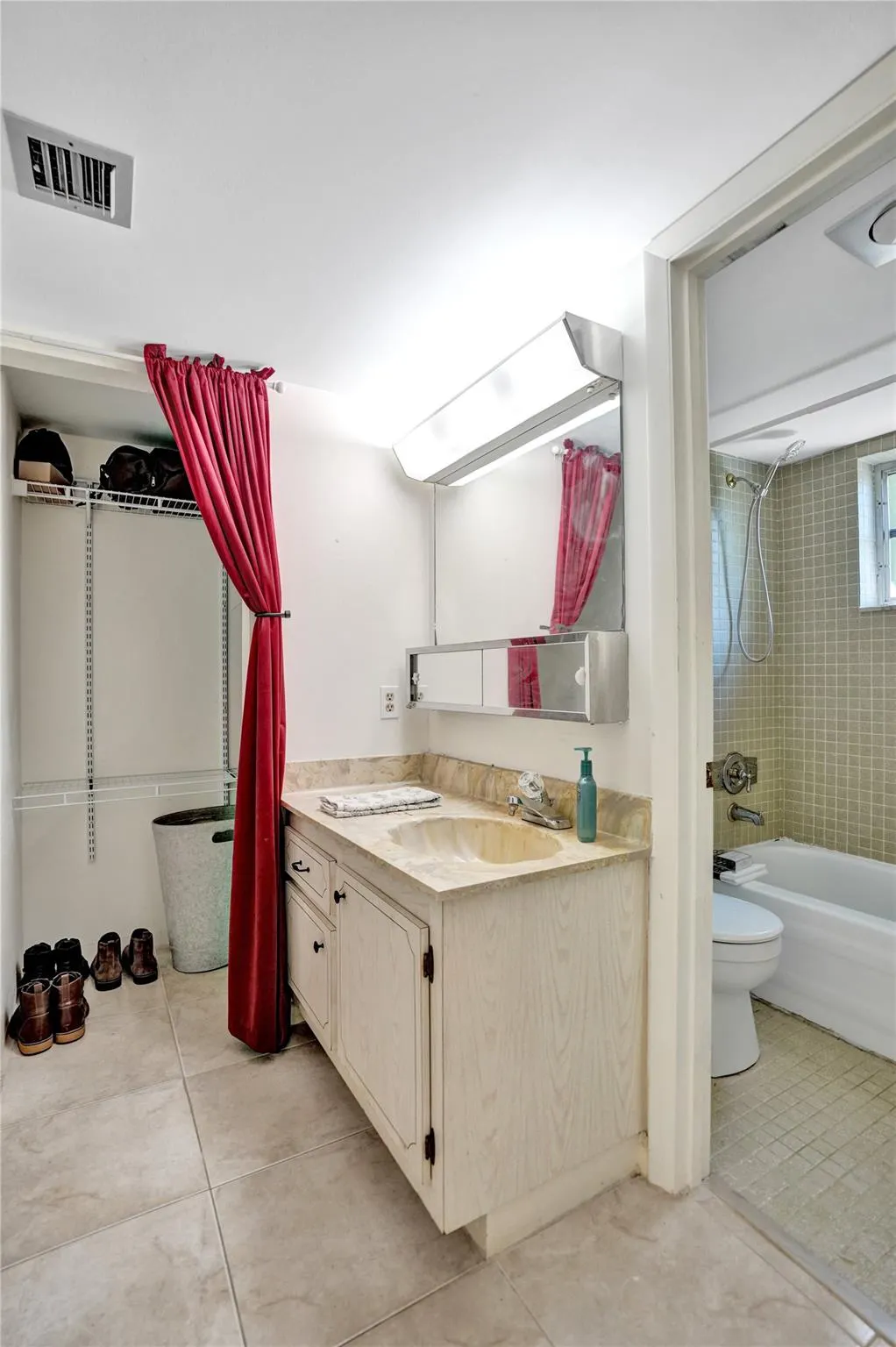 860 SE 6th Ave, #312