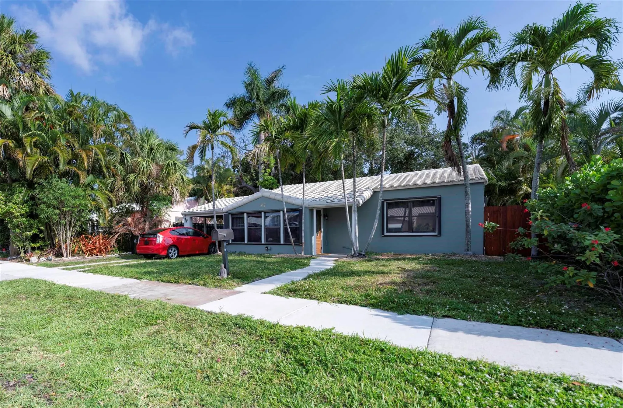 917 SW 18th Ct