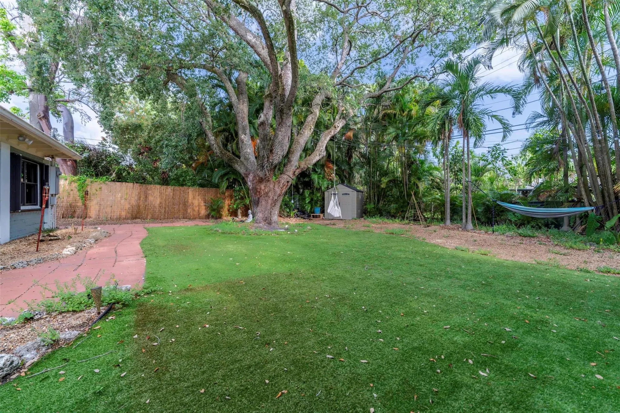 917 SW 18th Ct