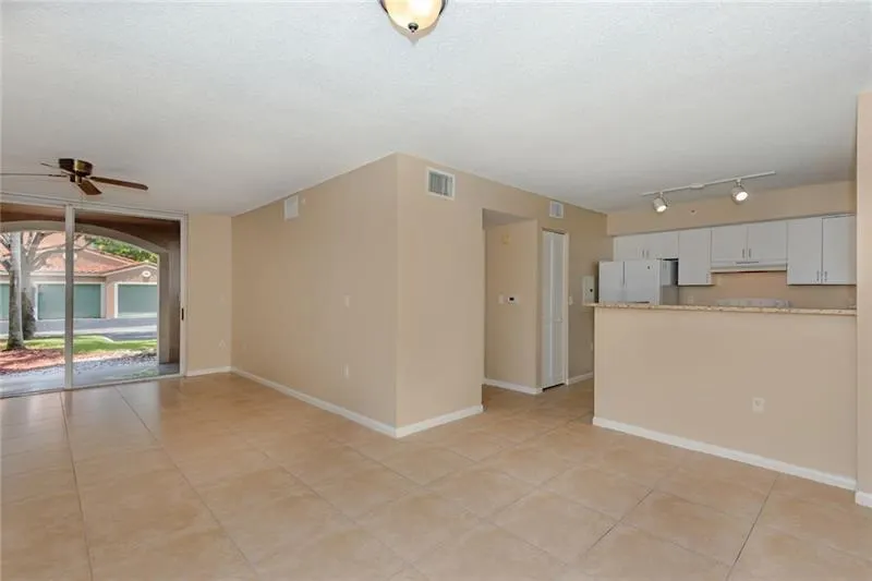 4836 STATE ROAD 7, #101