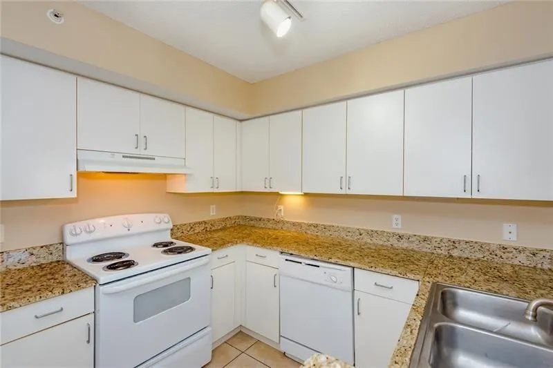 4836 STATE ROAD 7, #101