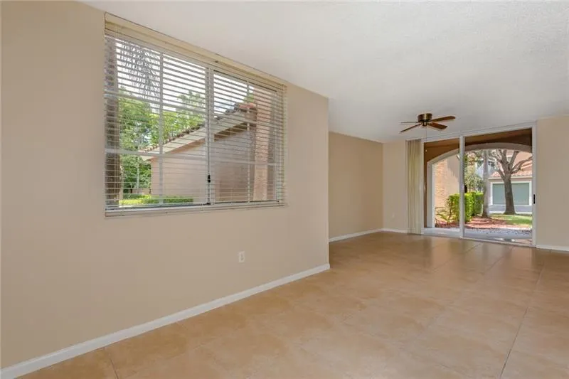 4836 STATE ROAD 7, #101