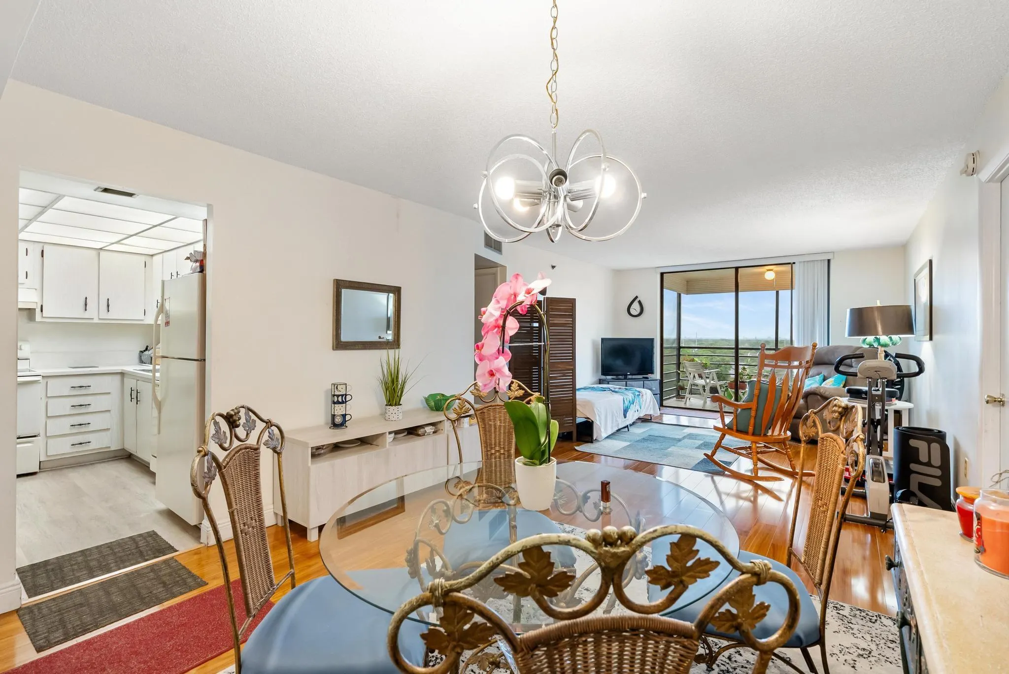 1200 Saint Charles Pl, #PH 21