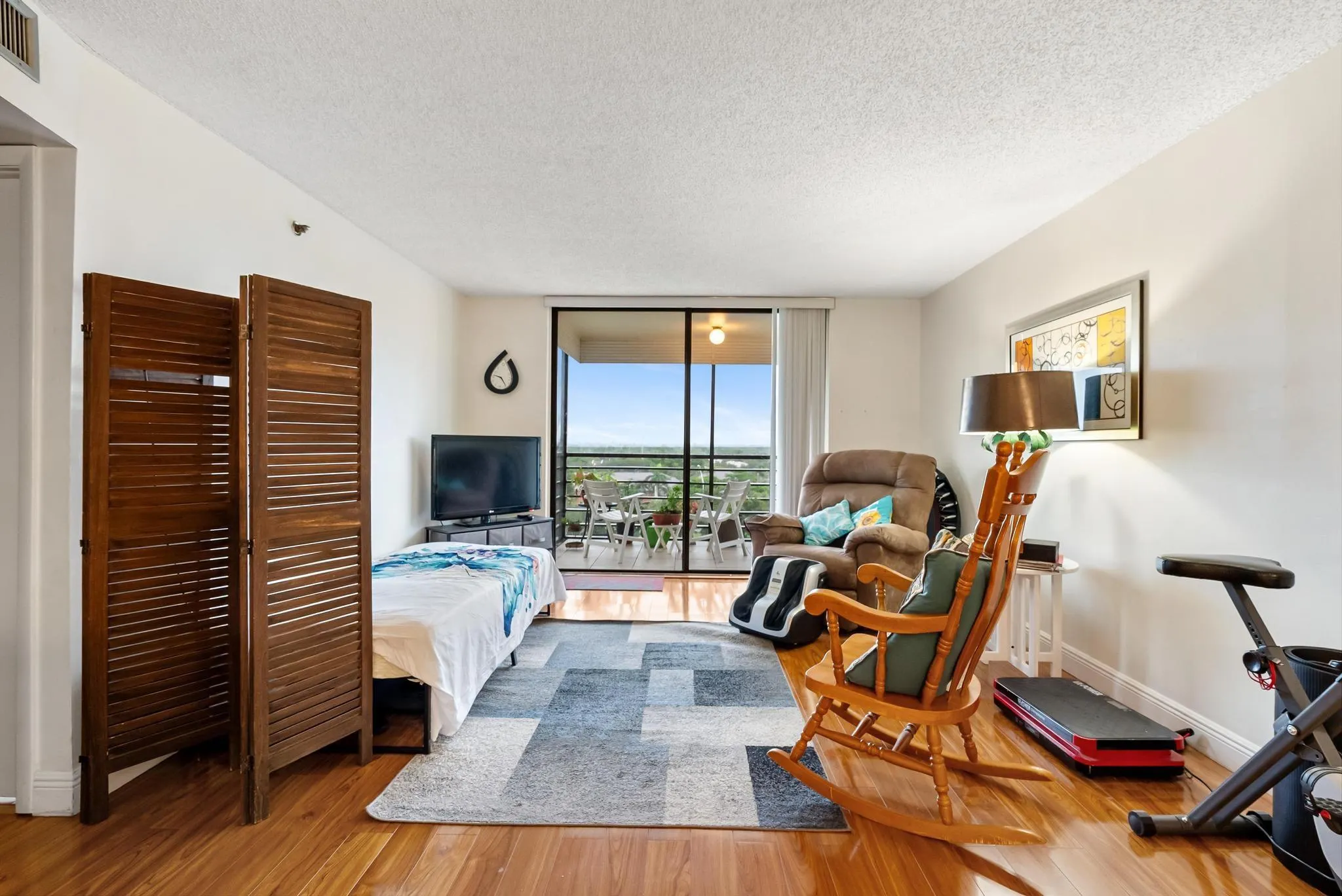 1200 Saint Charles Pl, #PH 21