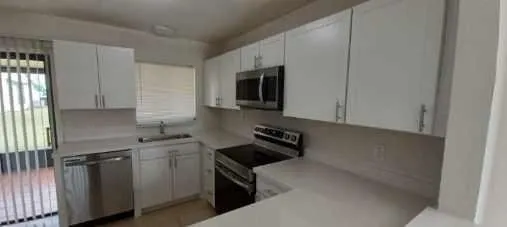 519 SW Sara Blvd, #519