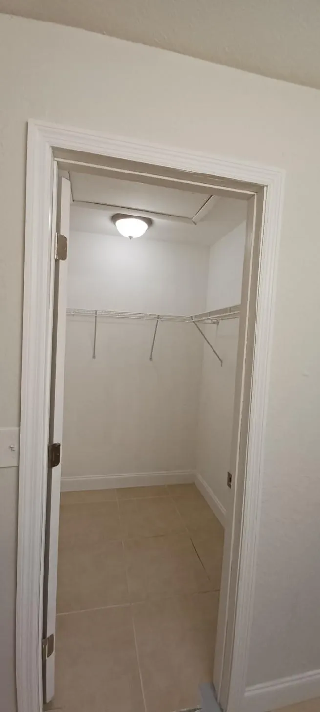 519 SW Sara Blvd, #519