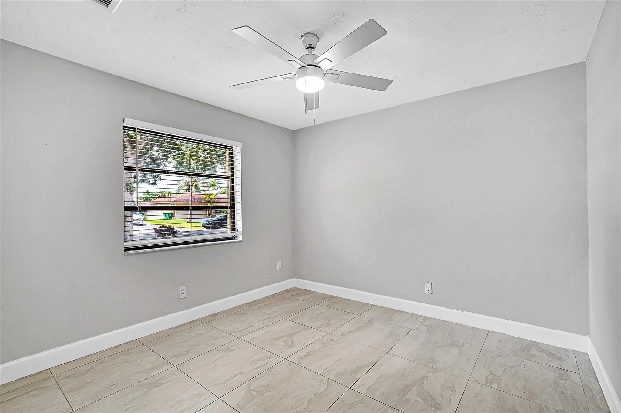 5700 SW 120th Ave