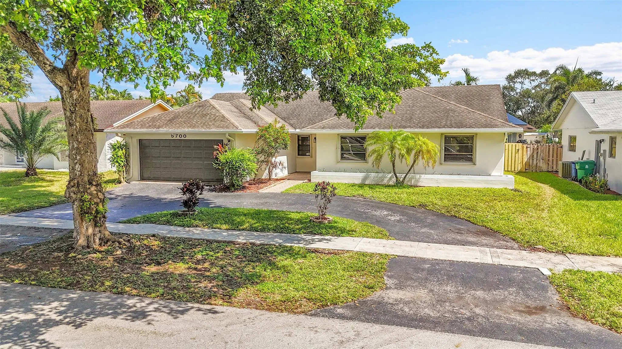 5700 SW 120th Ave