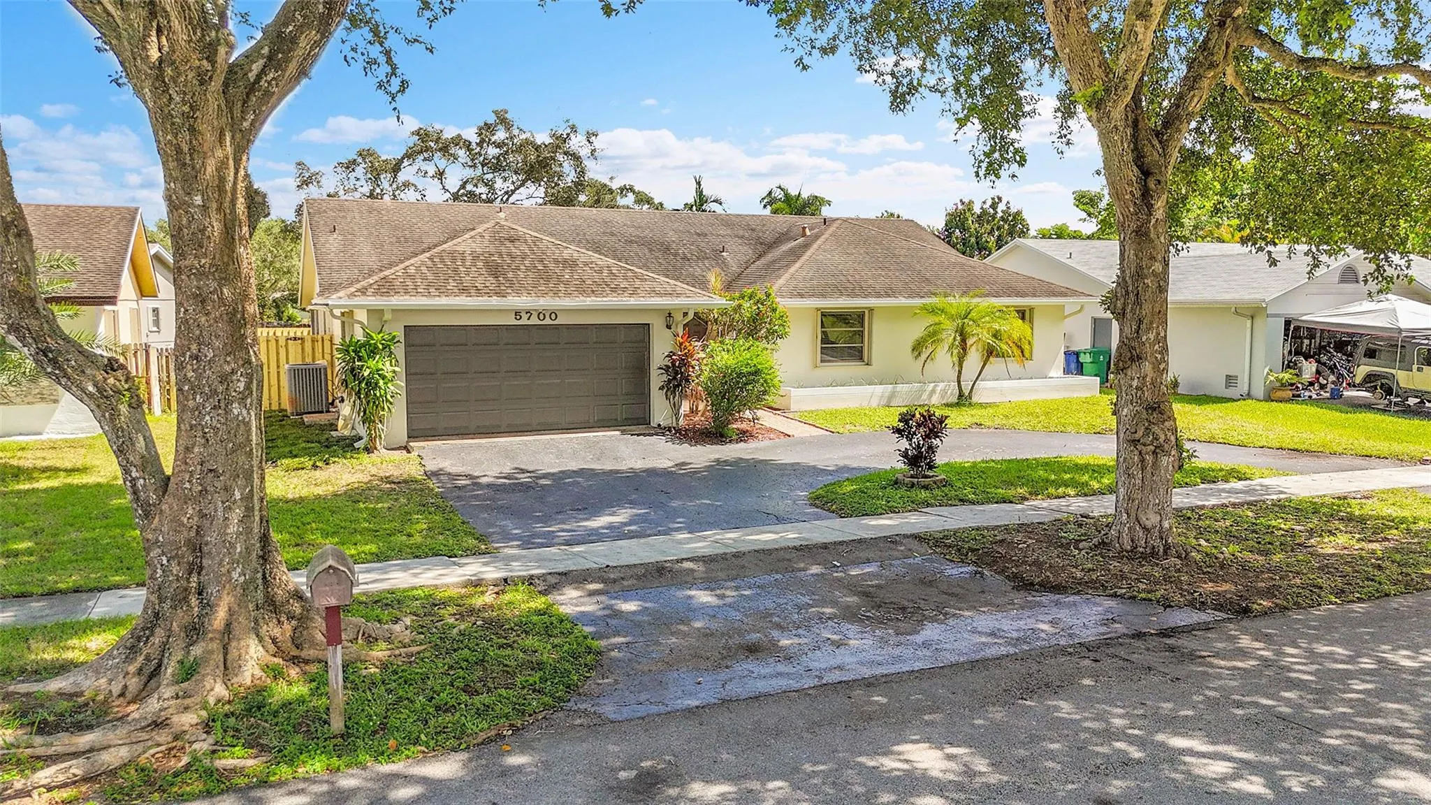 5700 SW 120th Ave