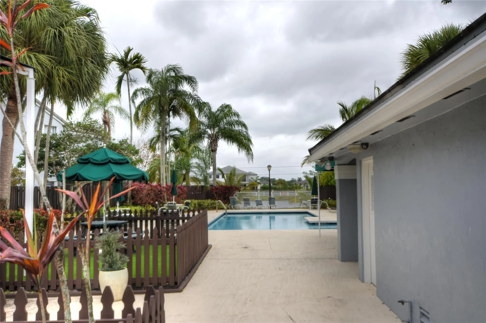 4801 Grapevine Way, #4801