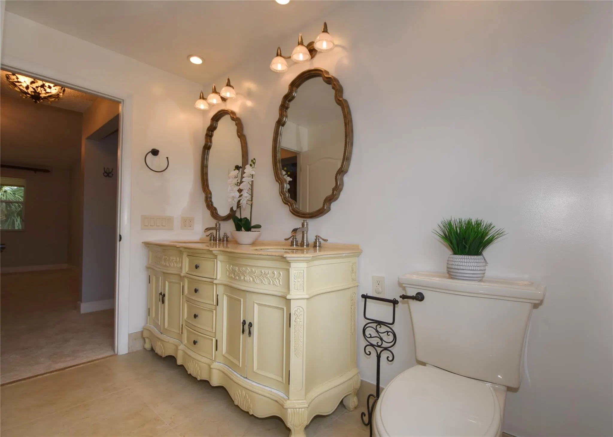 4801 Grapevine Way, #4801