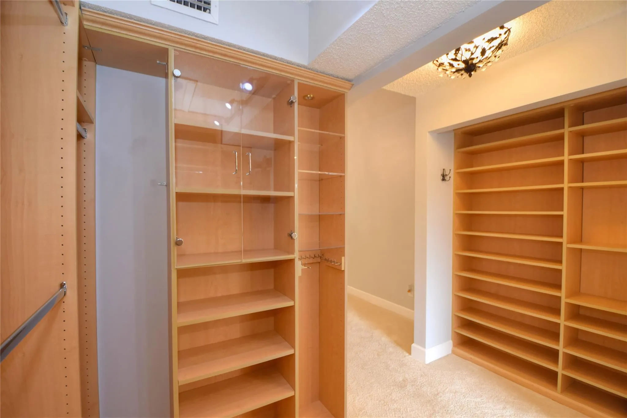 4801 Grapevine Way, #4801