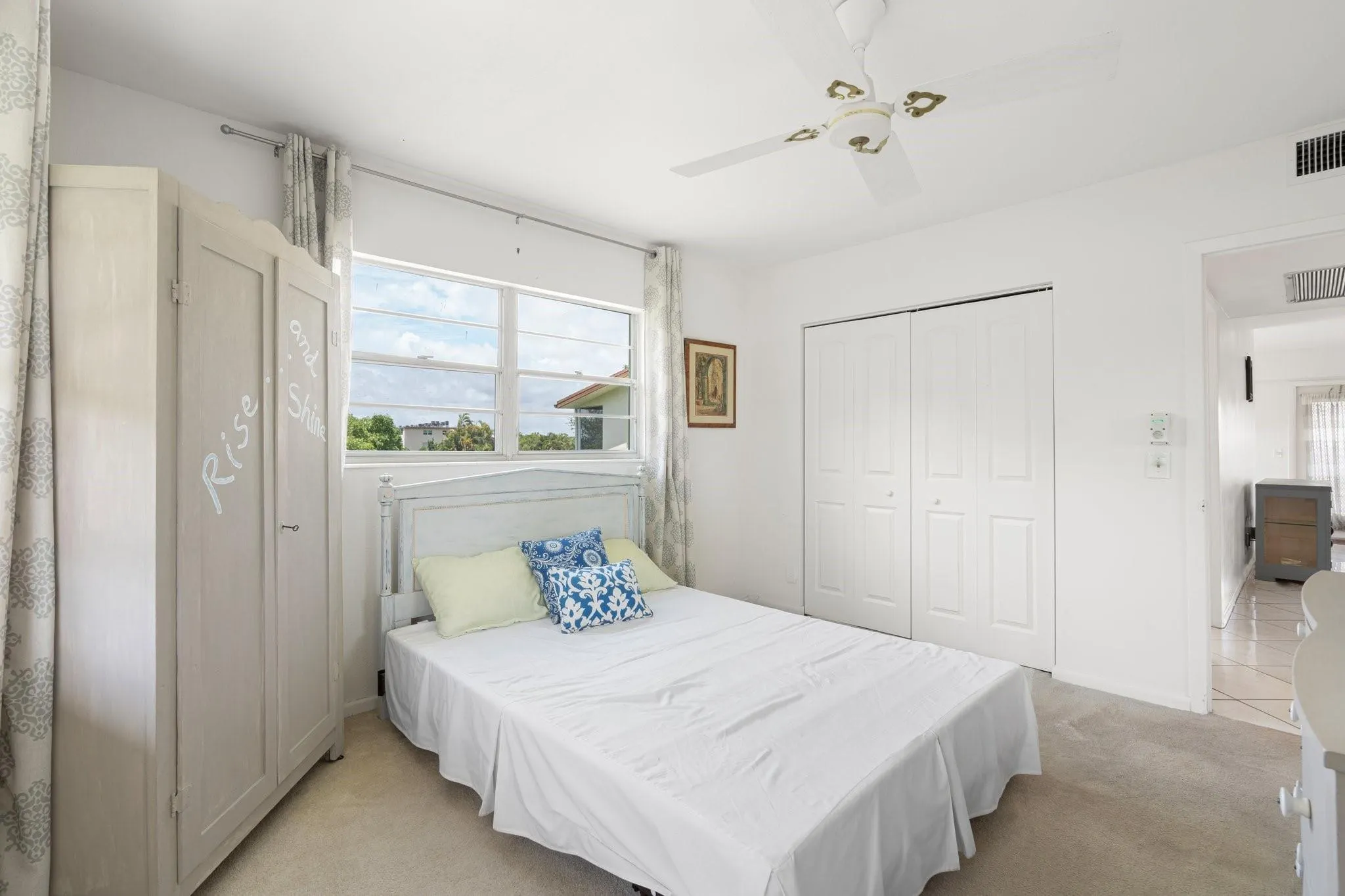 200 Mansfield