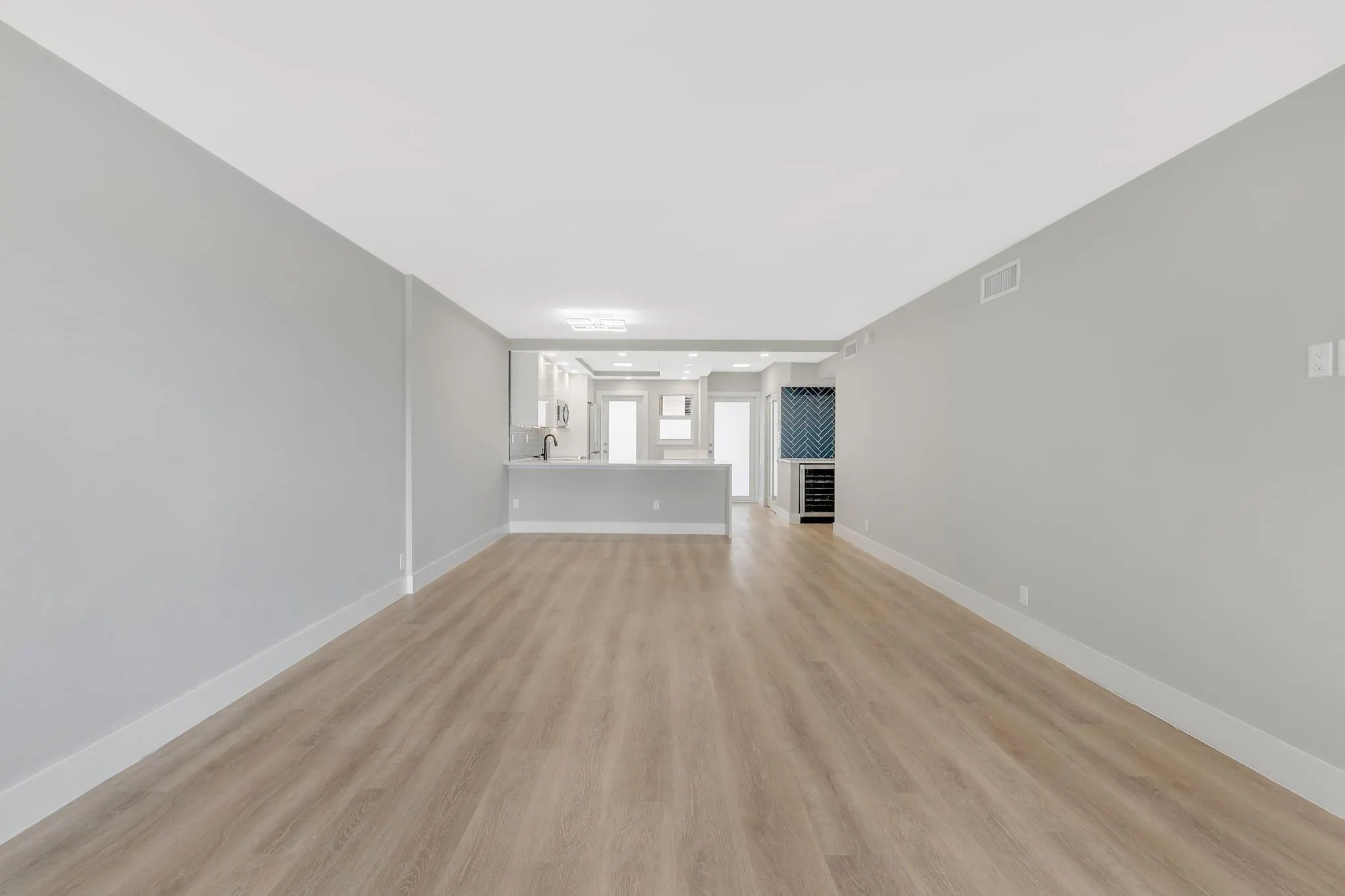 750 N Ocean Blvd, #404