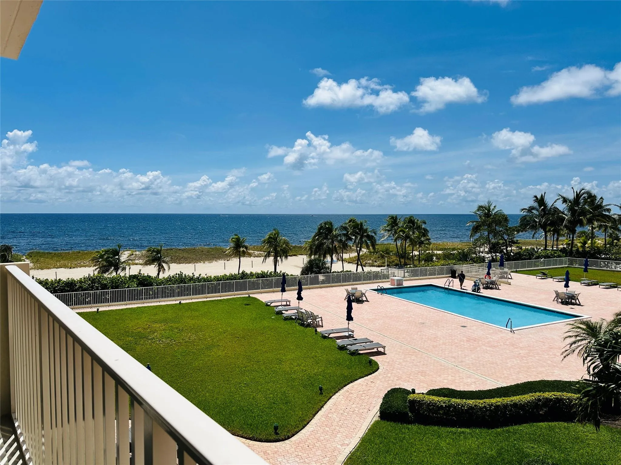 750 N Ocean Blvd, #404