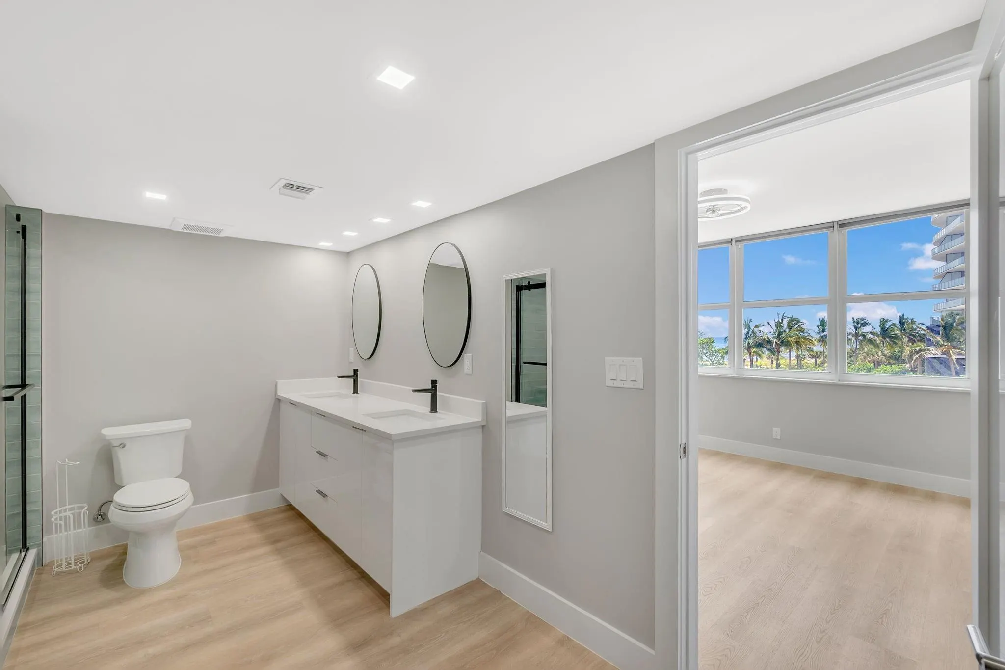 750 N Ocean Blvd, #404