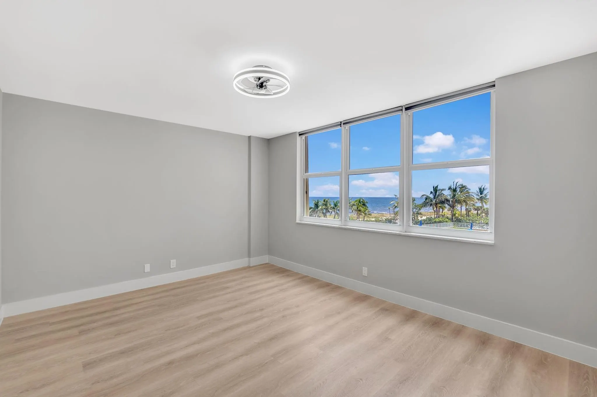 750 N Ocean Blvd, #404