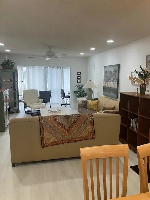 6369 Bay Club Dr, #4