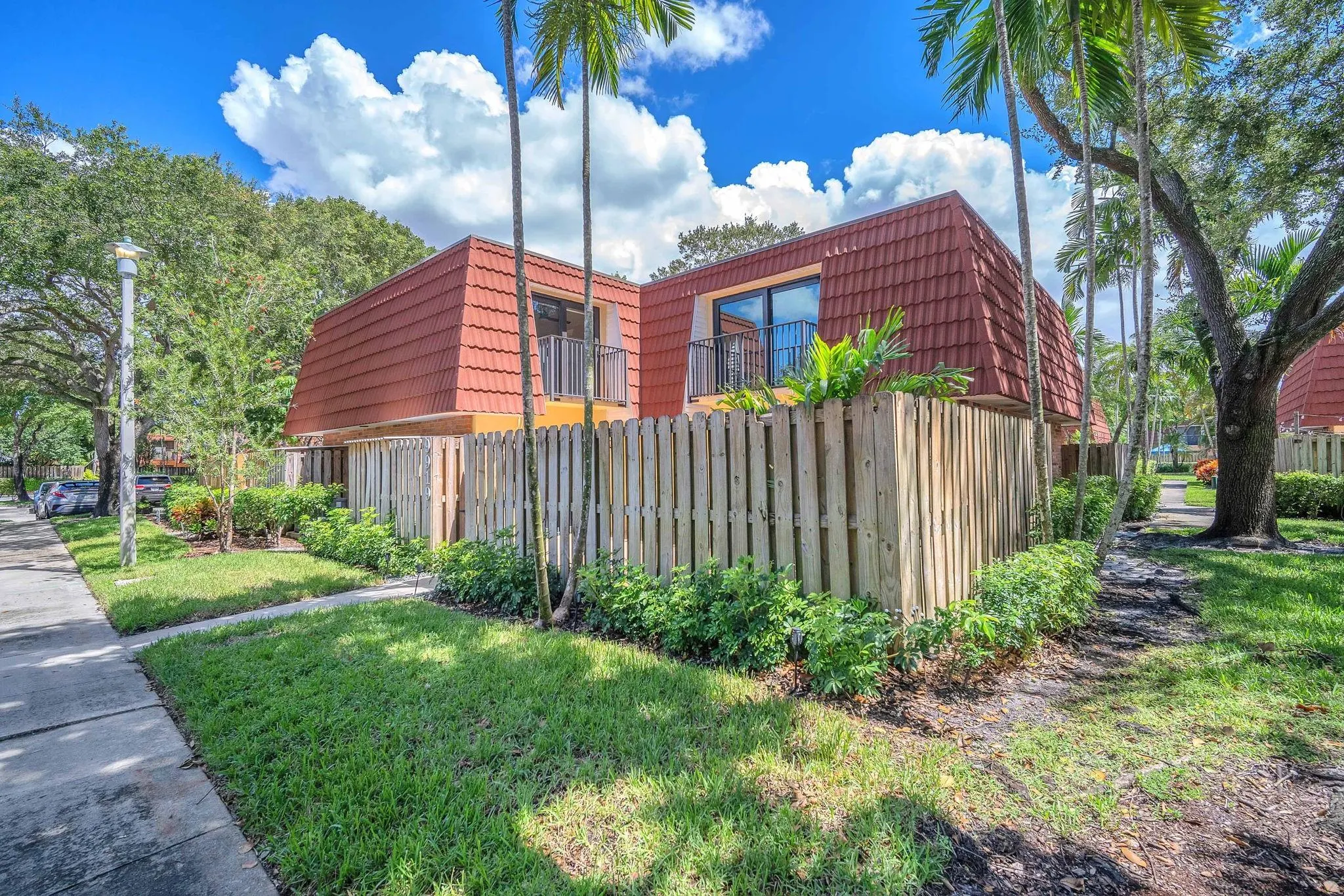 9919 NW 6th Ct
