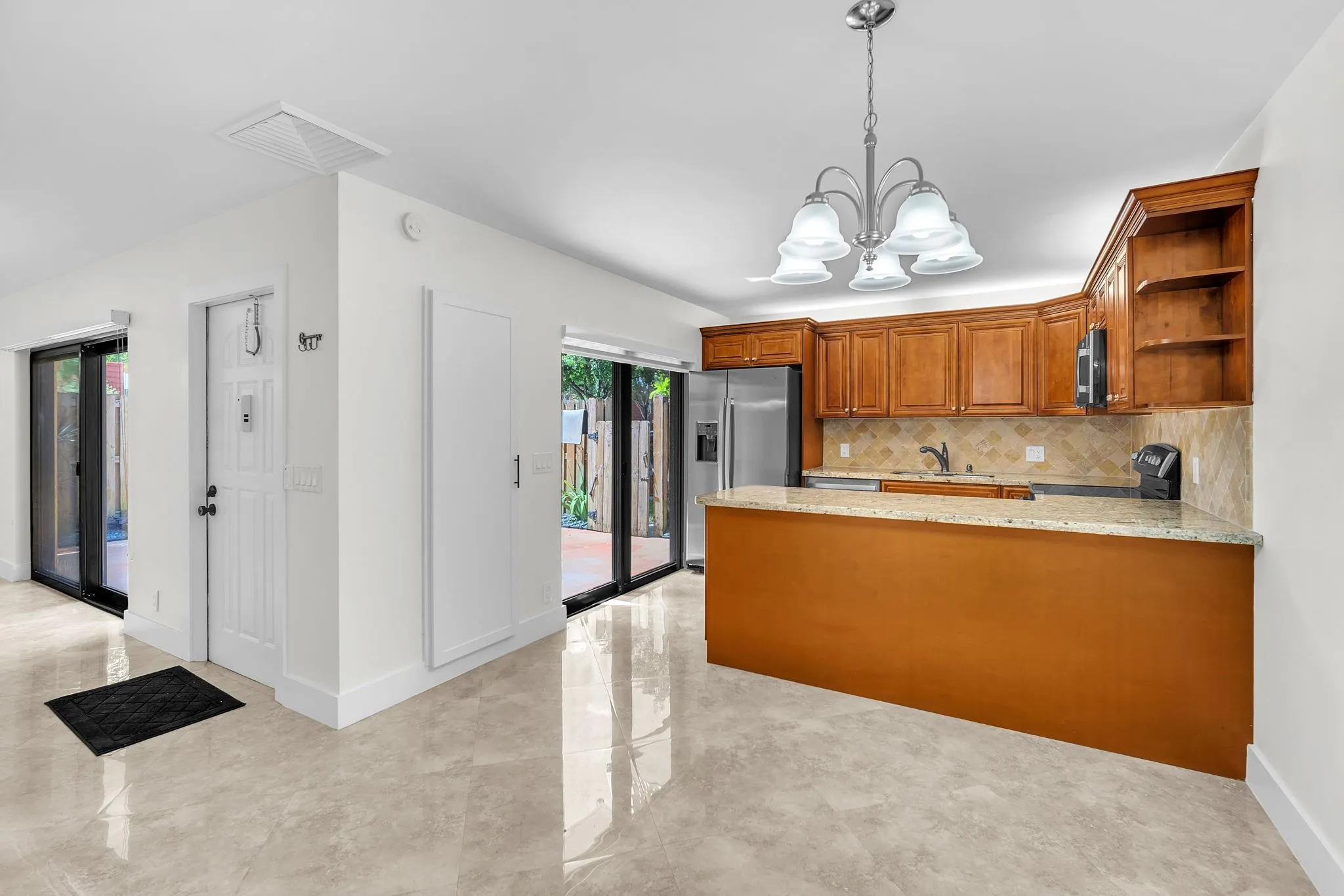 9919 NW 6th Ct