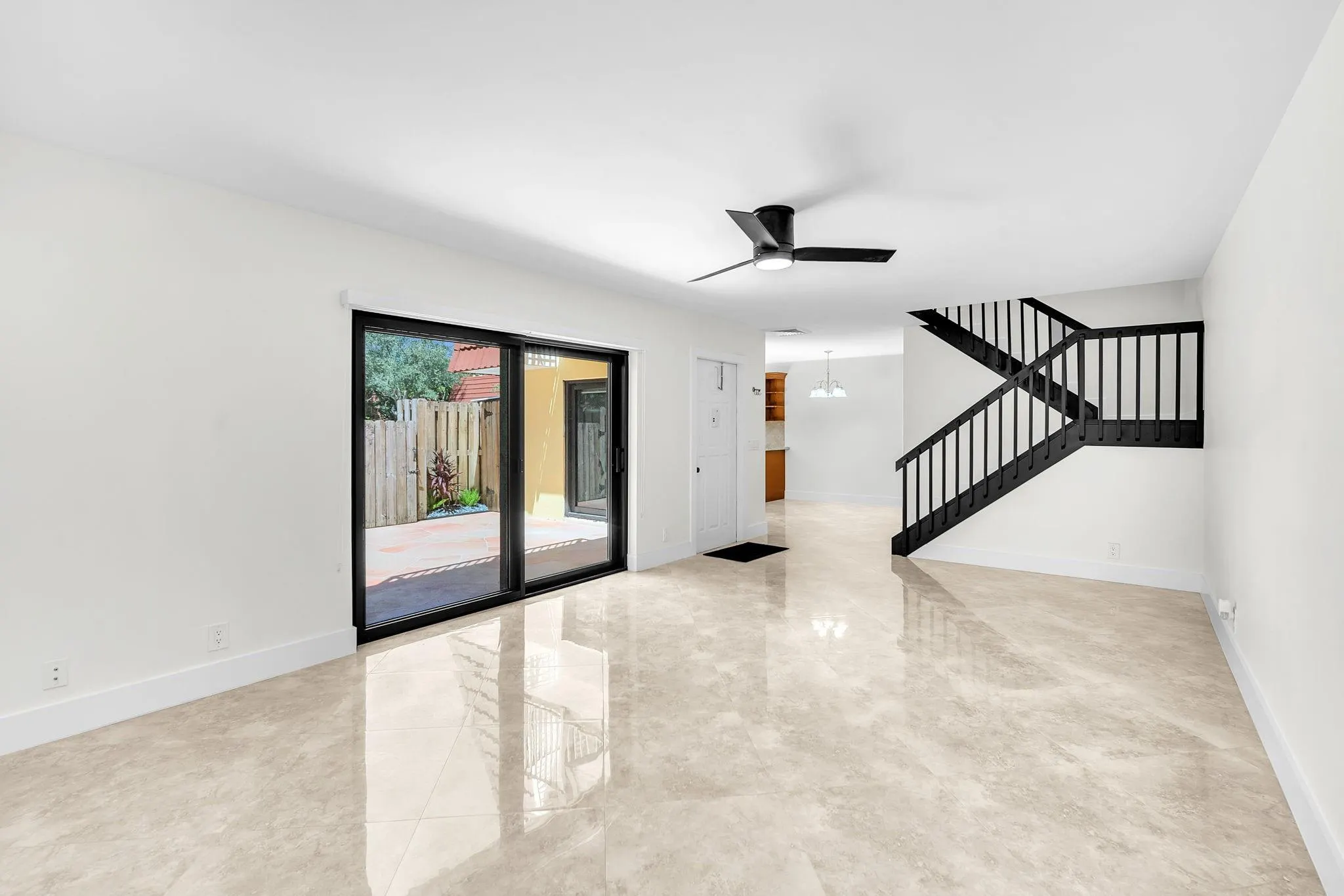 9919 NW 6th Ct