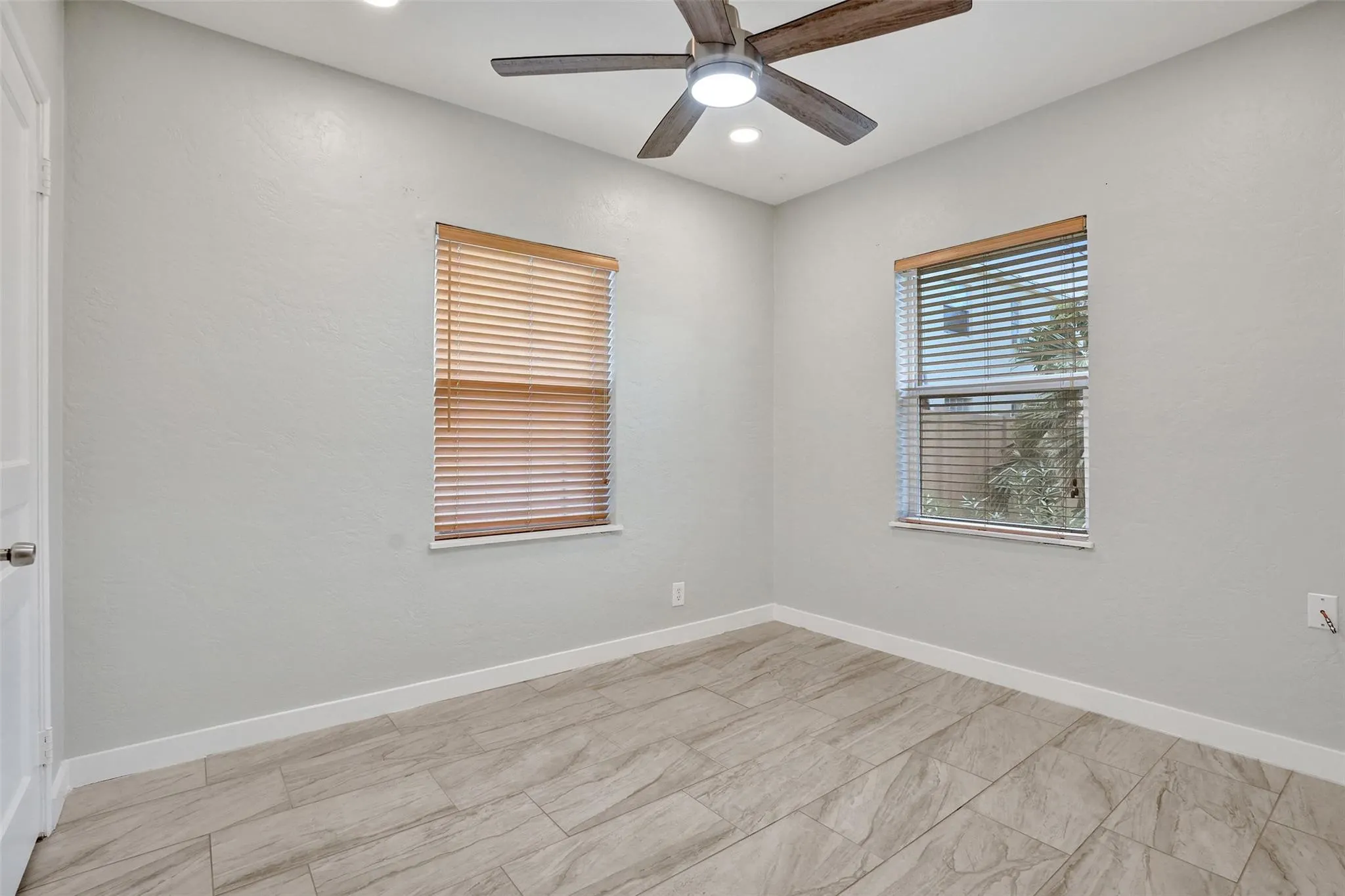1215 NE 14th Ave