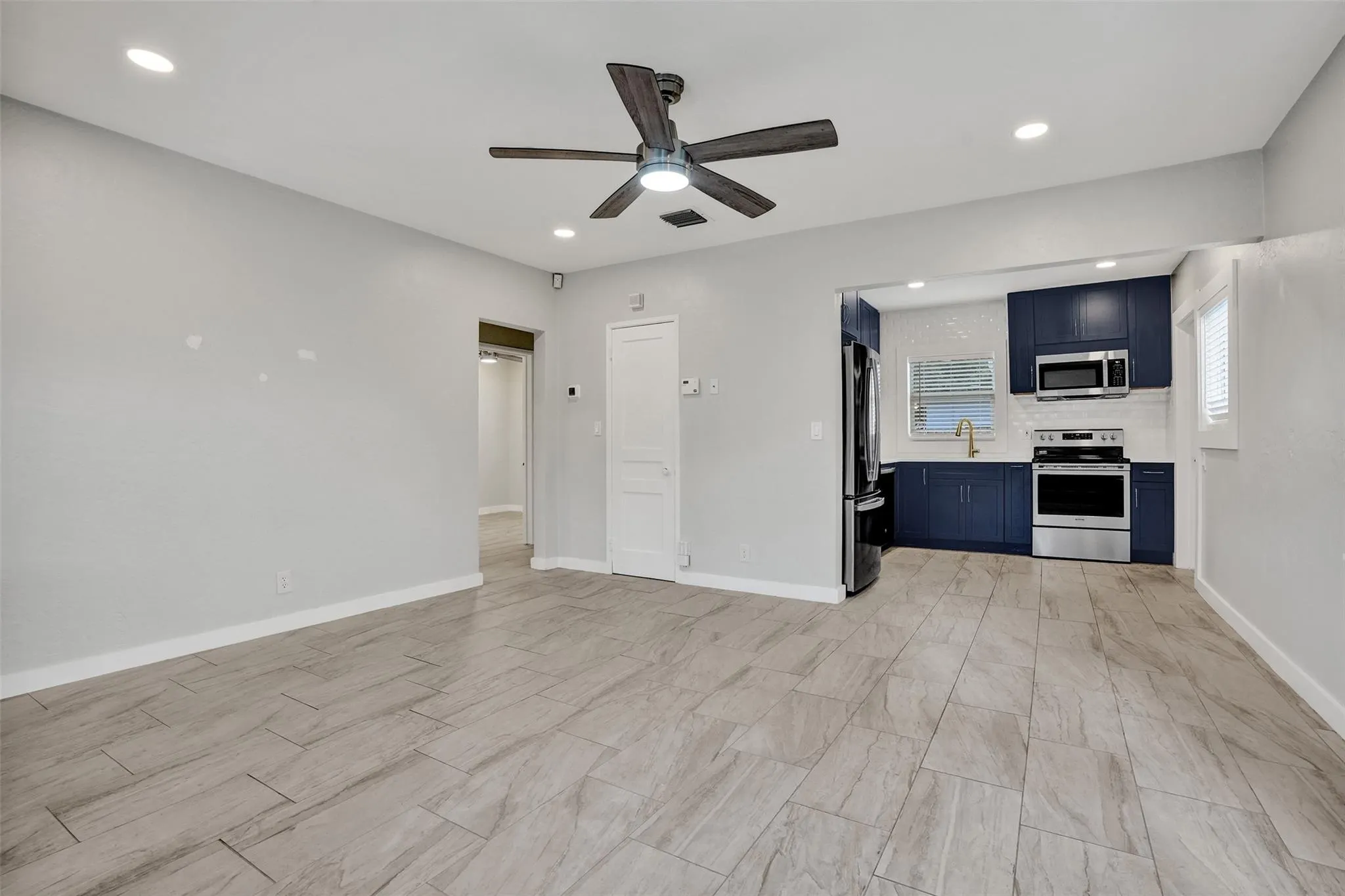 1215 NE 14th Ave