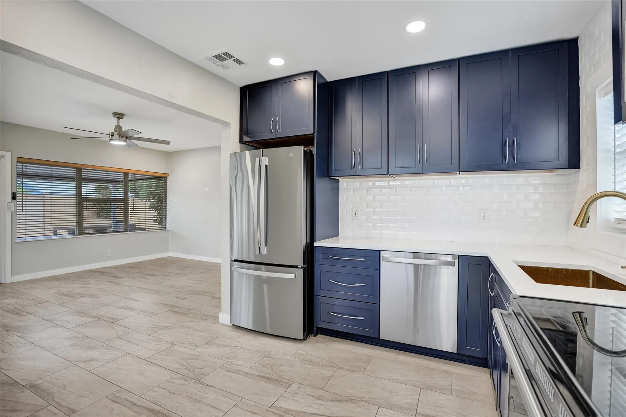 1215 NE 14th Ave
