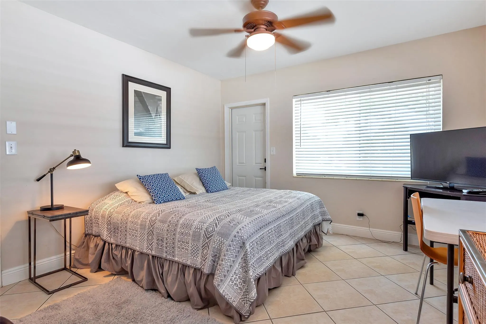 2109 NE 26th St, #2109