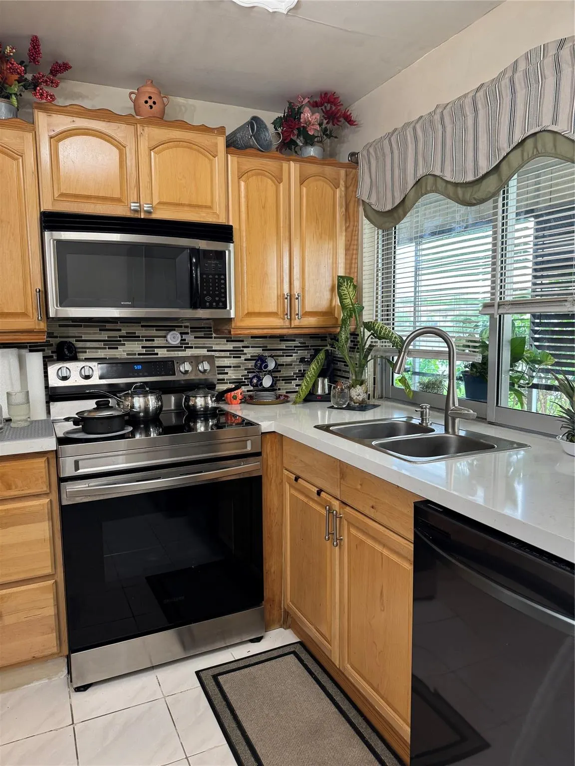 9400 Lime Bay Blvd, #112