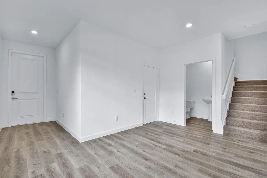 706 STELLAR COURT
